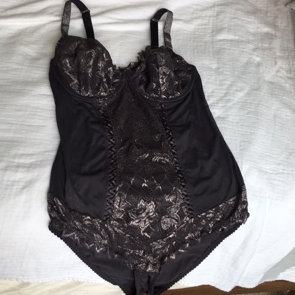 Beautiful bodysuit. New without tags. 38C.